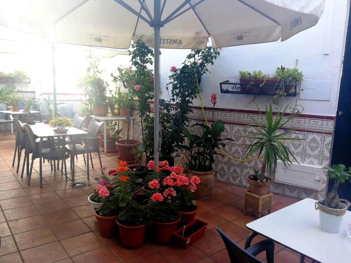 Hostal Restaurante Ego'S Campo De Criptana Exterior foto